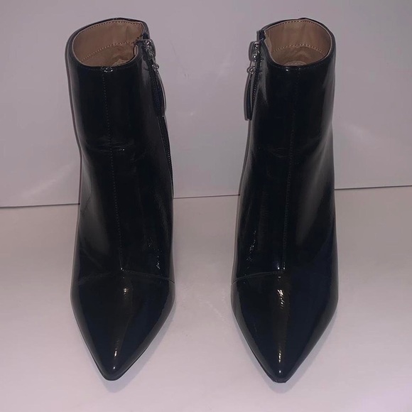 BLACK PATENT LEATHER HEELED ANKLE BOOTS - Picture 4 of 5